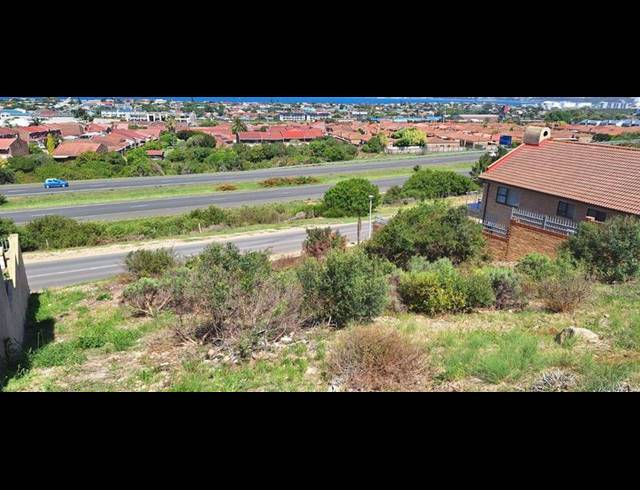 LAND FOR SALE IN MENKENKOP